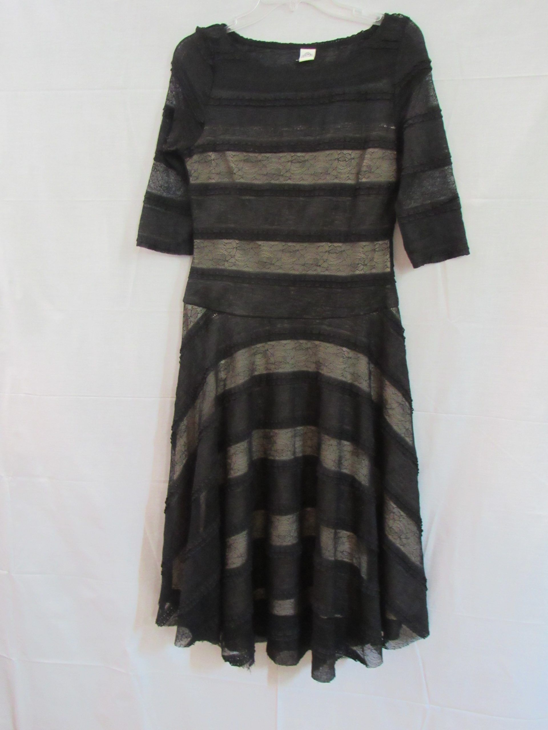 Lote 004 - 600 Vestidos cortos para toda ocasión, pantalones casuales , leggins , tops, sacos chamarras de piel - Imagen 40