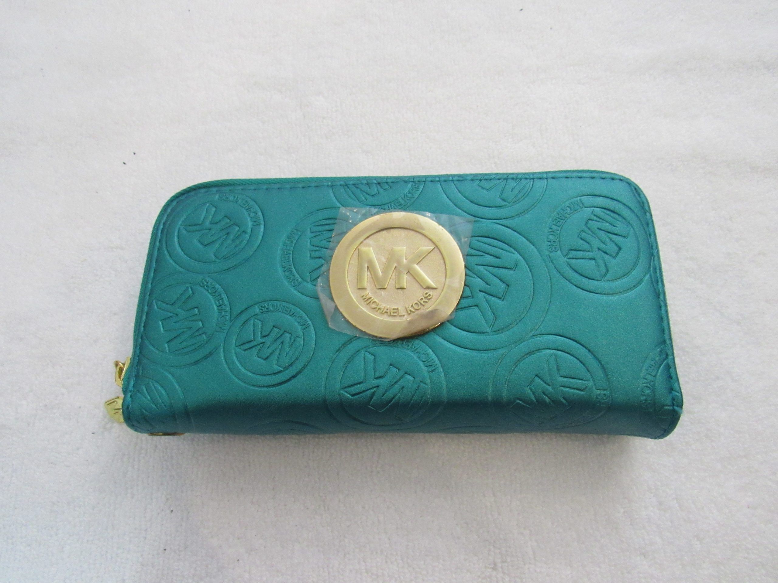 Lote 006 - 10 Carteras para dama de diferentes colores, marcas y modelos - Imagen 12
