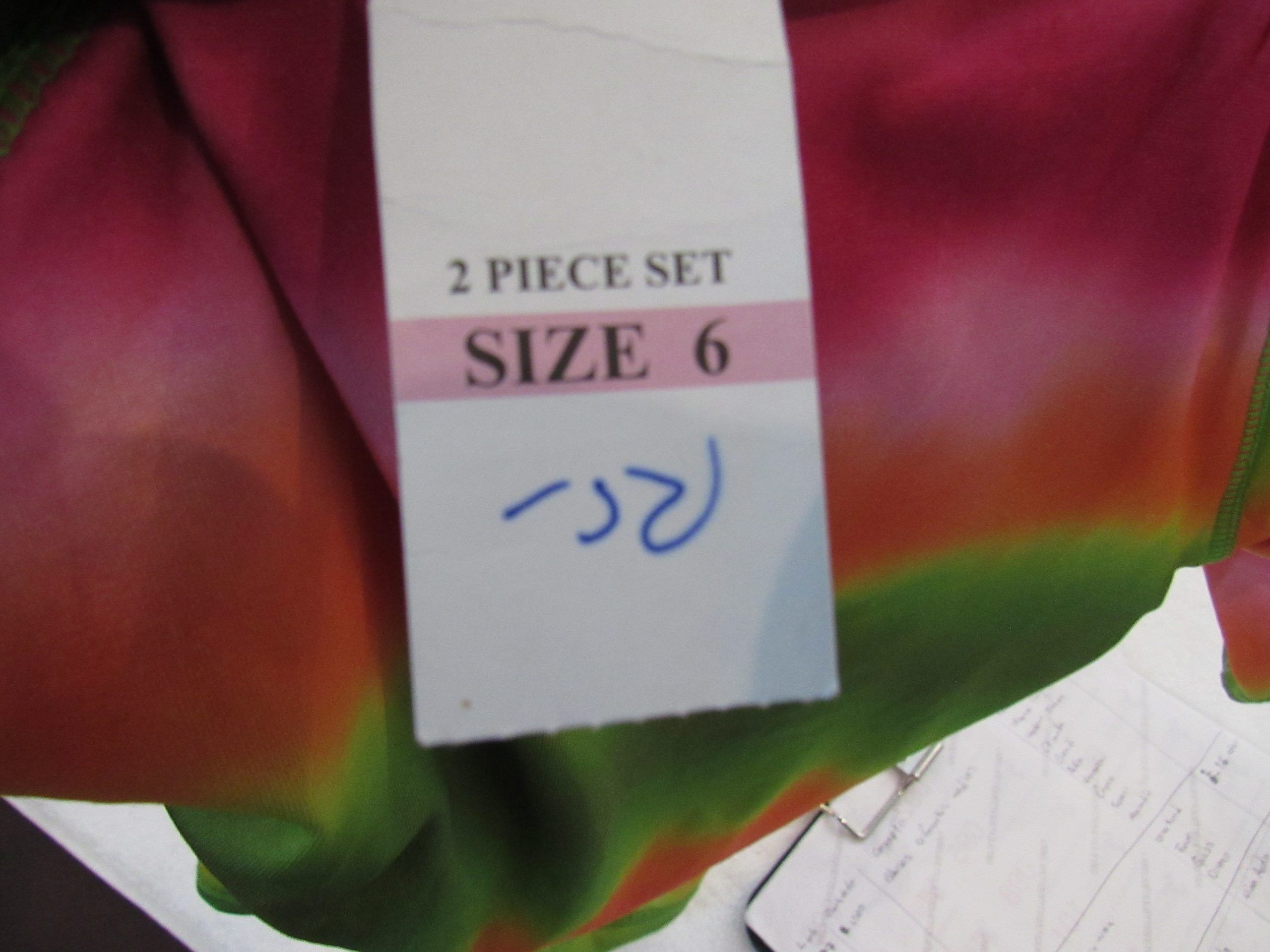 Lote 005 - 500 Trajes de baño para niño y niña de diferentes color, marcas y modelos - Imagen 3