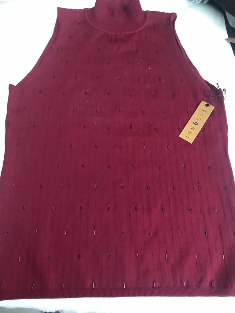 Lote 002 - 500 Blusas para dama de diferentes marcas y modelos en tallas S, M, L y XL - Imagen 128