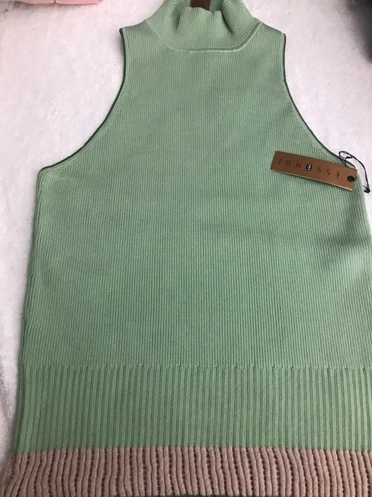 Lote 002 - 500 Blusas para dama de diferentes marcas y modelos en tallas S, M, L y XL - Imagen 141