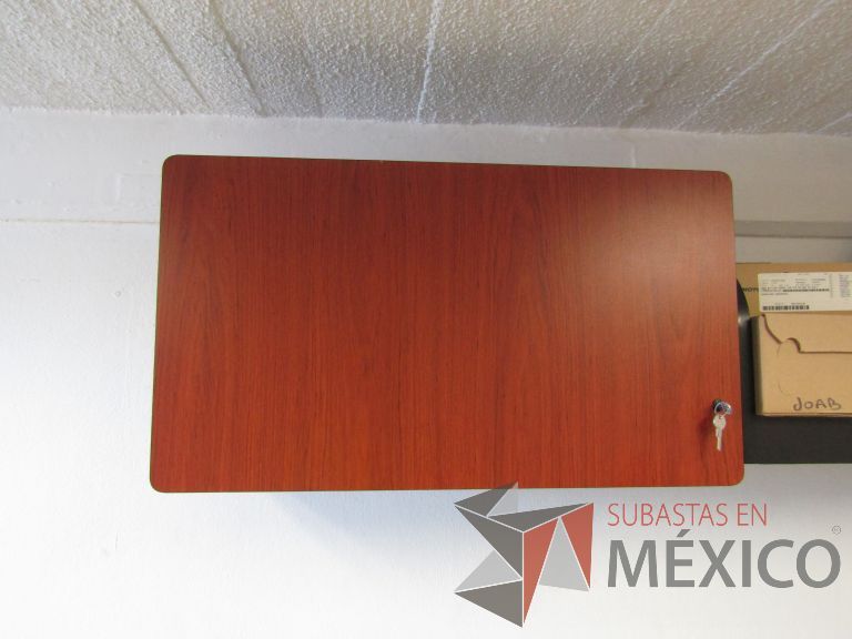 Lote 052 - 2 Gavetas empotradas con puerta corrediza color café - Imagen 2