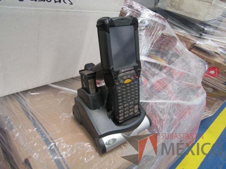 Lote 044 - 8 Scanner, 2 Bases cargador de pilas y scanner, 3 Base cargador de pilas para scanner - Imagen 8