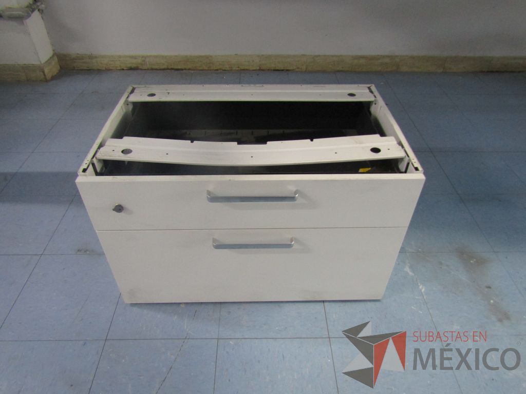 Lote 047 - 3 Gabinetes metálico de 2 cajones color blanco. De pedestal. - Imagen 10