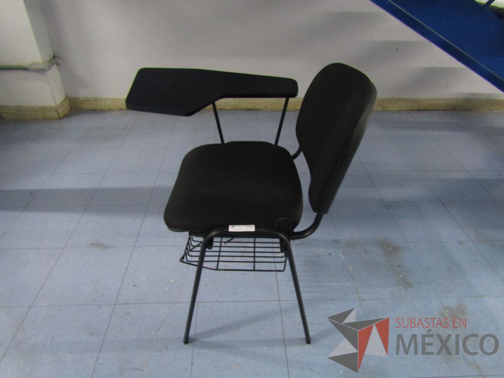 Lote 079 - Silla con paleta, asiento y respaldo en tela color negro - Imagen 7