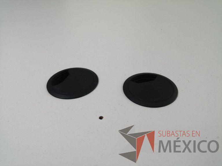 Lote 001 - Mesa de trabajo para 4 personas cubierta color blanco - Imagen 9