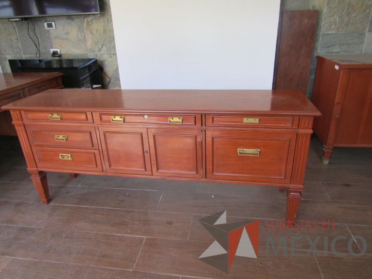Lote 011 - Credenza de madera con 5 cajones y 2 puertas color café - Imagen 9