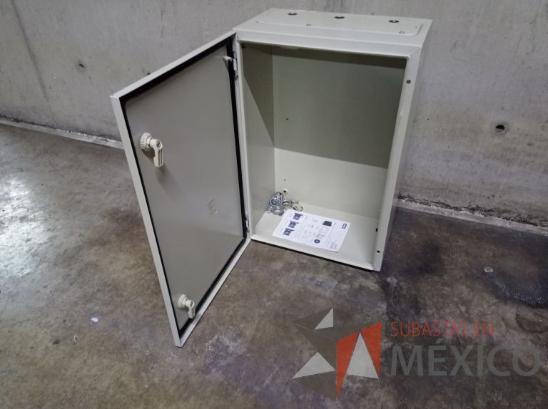 Lote 003 - Gabinete metálico y Archivero metálico - Imagen 9
