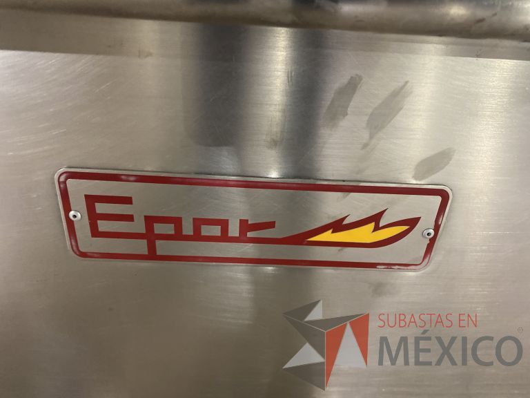 Lote 008 - Estufa de acero con 4 quemadores y horno - Imagen 8