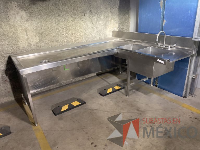 Lote 011 - Mueble para lavado en escuadra de acero inoxidable - Imagen 6