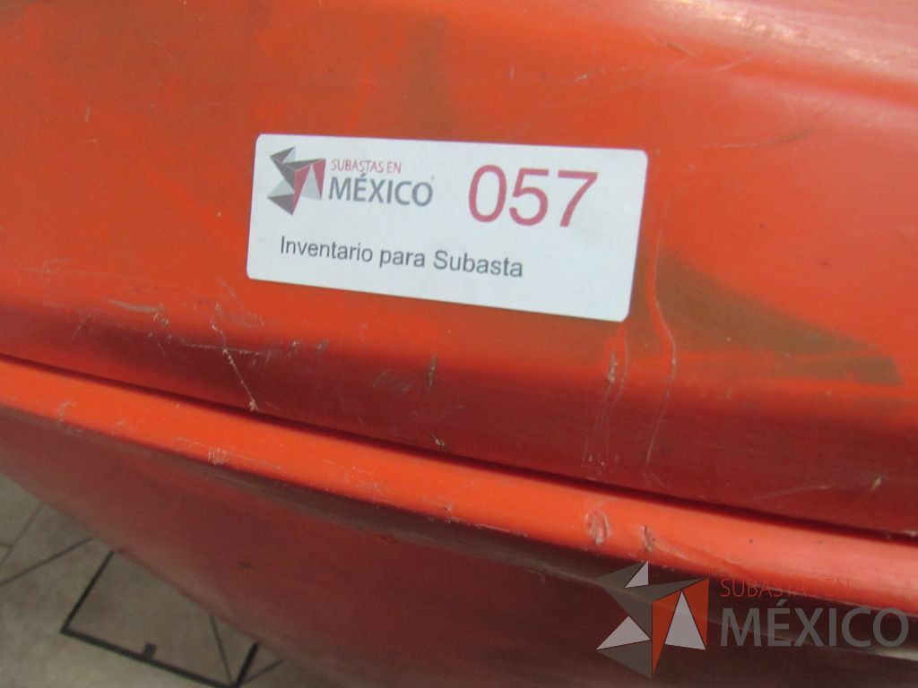 Lote 013 - Bote de basura de 145 litros con ruedas color naranja - Imagen 2