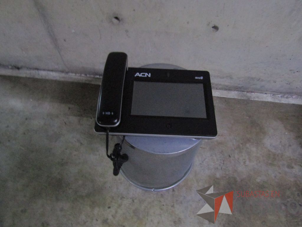 Lote 004 - 14 Teléfonos de diferentes modelos, 3 módems y 5 Diademas - Imagen 14