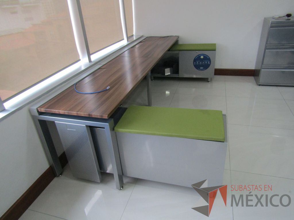 Lote 005 - Estación de trabajo para 2 personas con 2 credenzas - Imagen 14