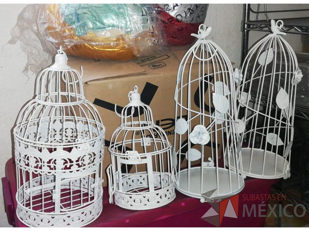 Lote 002 - 4 Jaulas decorativas: 40 cms de alto, 38 cms alto, 28 cms de alto