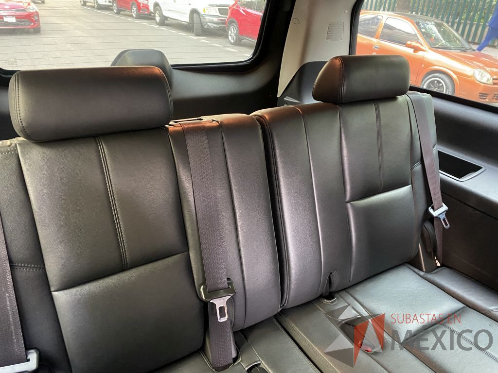 Lote 001 - Camioneta Chevrolet, Suburban D 5.3L, Año 2013, Blindada Nivel AS3 (NIJ IIIA), 4. 42,745 Km - Imagen 26
