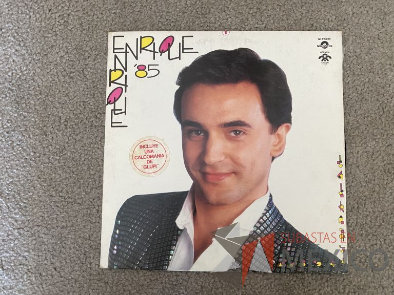 Lote 070 - 5 Vinilos LP de varios géneros