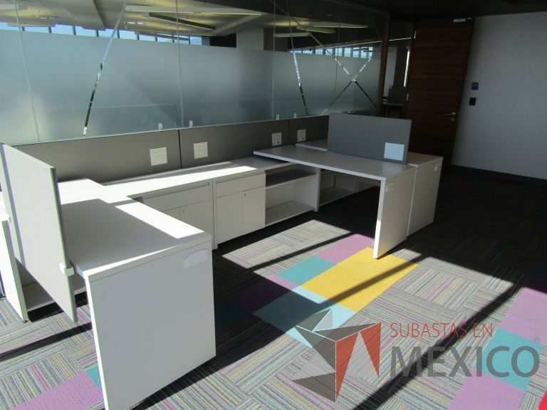 Lote 004 - Estación de trabajo lineal para 3 personas - Imagen 7