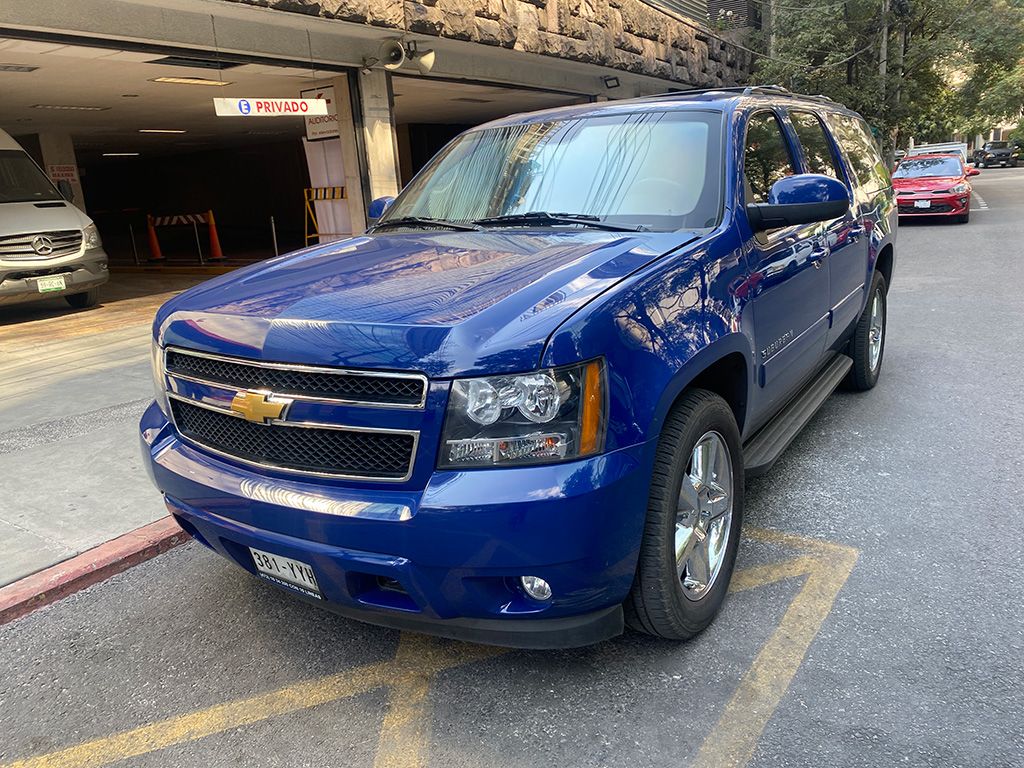 Lote 001 - Camioneta Chevrolet, Suburban D 5.3L, Año 2013, Blindada Nivel AS3 (NIJ IIIA), 4. 42,745 Km