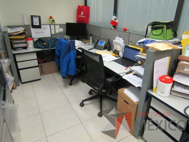 Lote 035 - Estación de trabajo lineal para 4 personas - Imagen 2