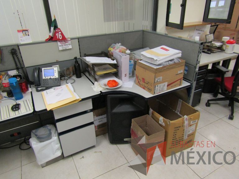 Lote 035 - Estación de trabajo lineal para 4 personas - Imagen 6
