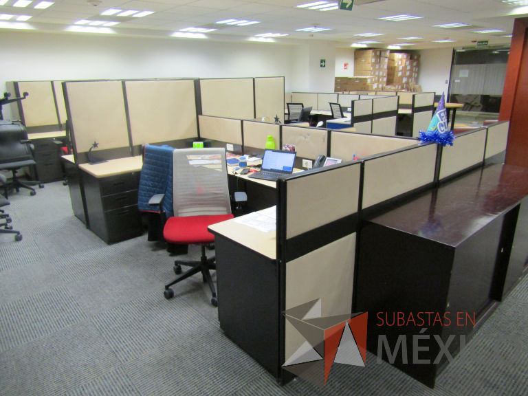 Lote 049 - Estación de trabajo para 8 personas - Imagen 2