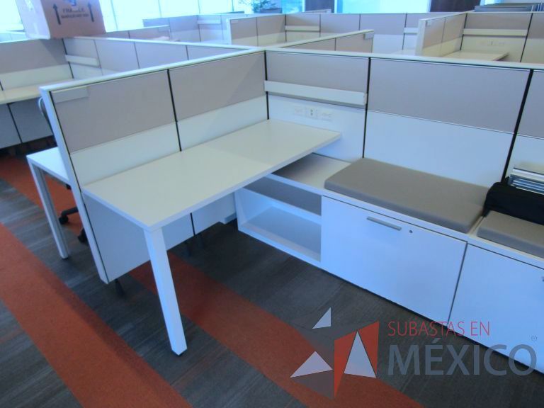 Lote 002 - Estación de trabajo para 14 personas con mampara baja - Imagen 8