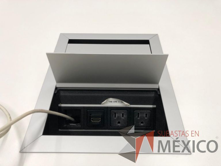 Lote 179 - Mesa de sala de juntas para 12 personas con accesorios para conexión, cubierta en 2 secciones - Imagen 5