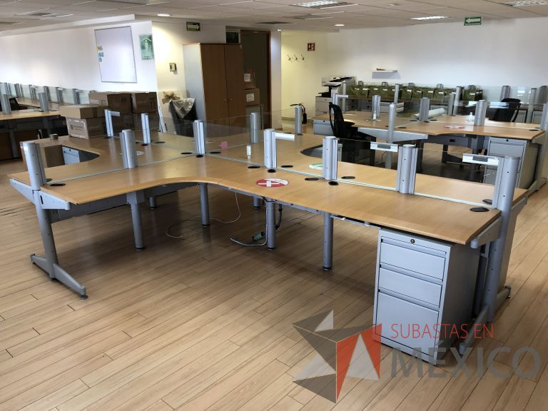 Lote 023 - Estación de trabajo para 4 personas - Imagen 3