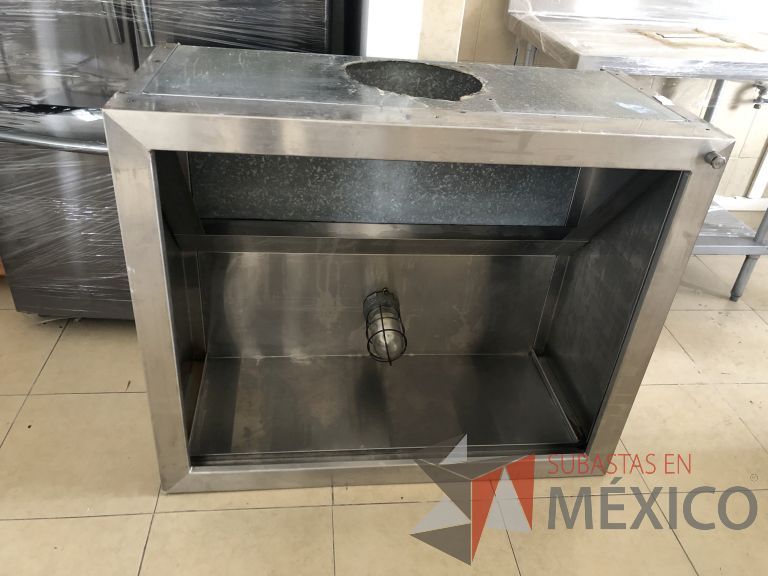 Lote 037 - Campana industrial de acero inoxidable con foco