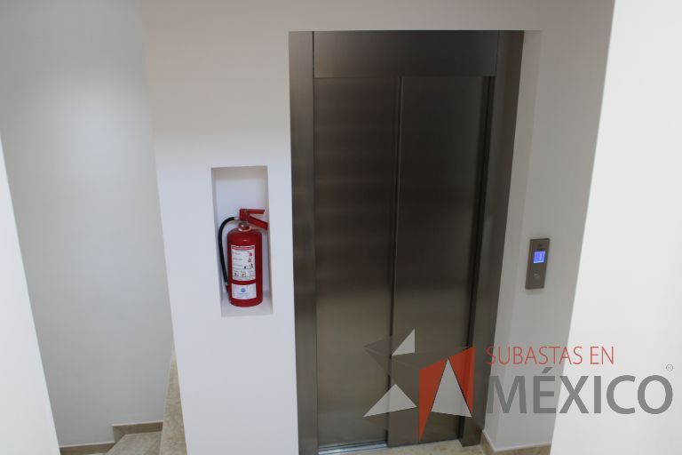 Lote 002 - Departamento de 102 m2 interiores en 2 niveles y 33.1 m2 en 2 Terrazas - Imagen 11