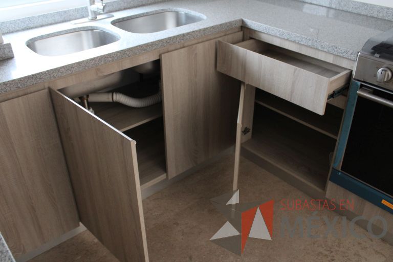 Lote 002 - Departamento de 102 m2 interiores en 2 niveles y 33.1 m2 en 2 Terrazas - Imagen 46