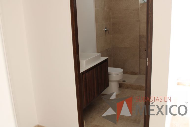 Lote 002 - Departamento de 102 m2 interiores en 2 niveles y 33.1 m2 en 2 Terrazas - Imagen 99