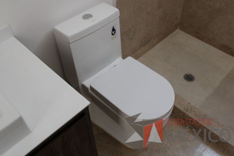 Lote 002 - Departamento de 102 m2 interiores en 2 niveles y 33.1 m2 en 2 Terrazas - Imagen 103