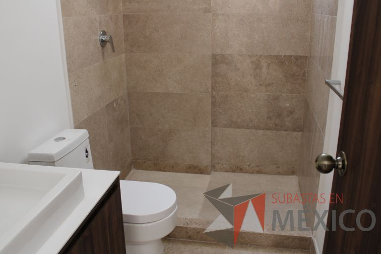 Lote 002 - Departamento de 102 m2 interiores en 2 niveles y 33.1 m2 en 2 Terrazas - Imagen 104