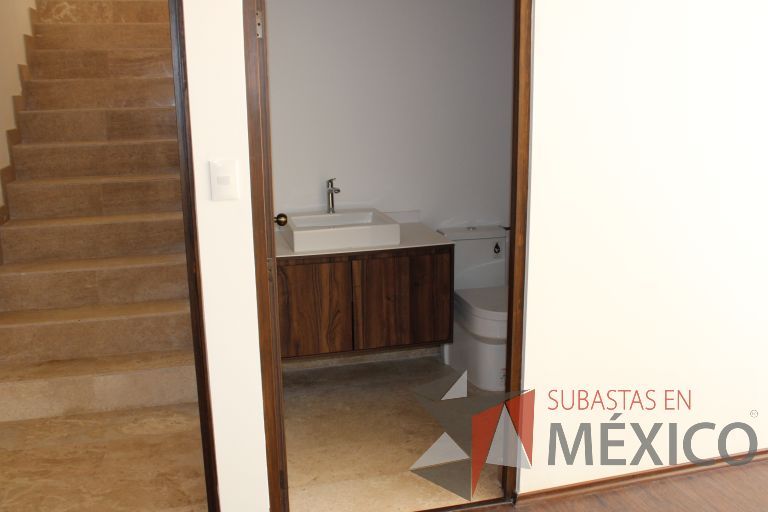 Lote 002 - Departamento de 102 m2 interiores en 2 niveles y 33.1 m2 en 2 Terrazas - Imagen 134
