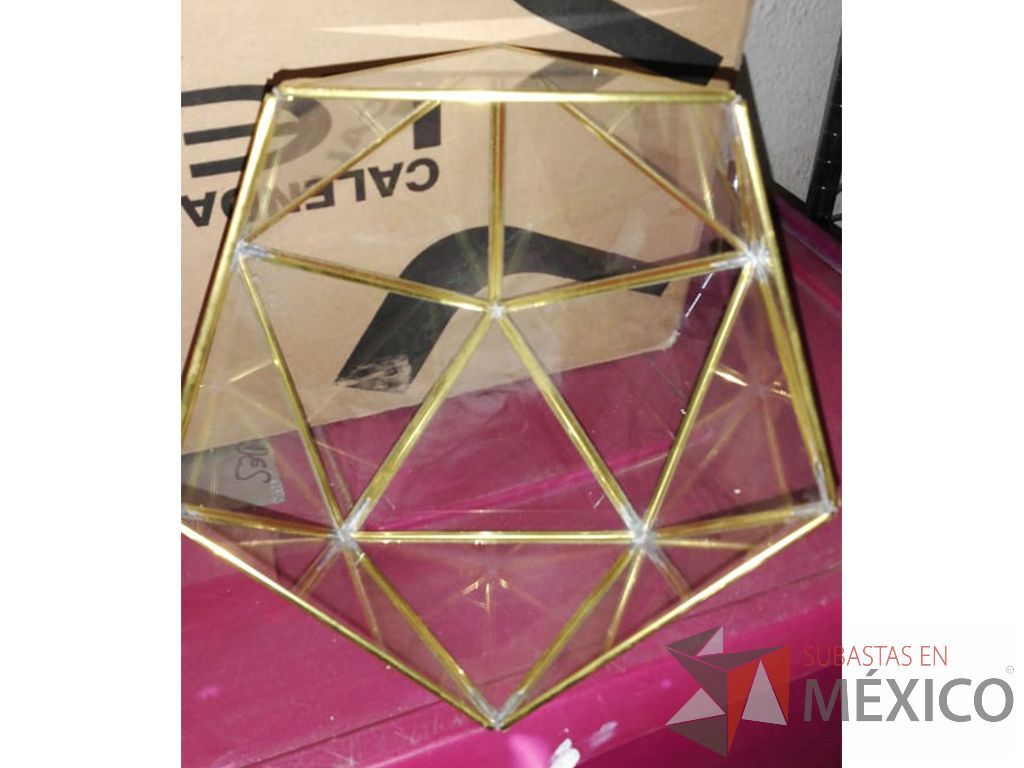Lote 086 - Lote de 4 terrarios de cristal, bolsa de arena y 1 bolsa de piedritas