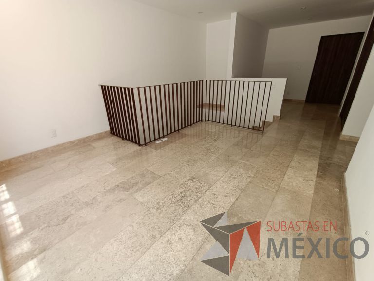 Lote 002 - Departamento de 102 m2 interiores en 2 niveles y 33.1 m2 en 2 Terrazas