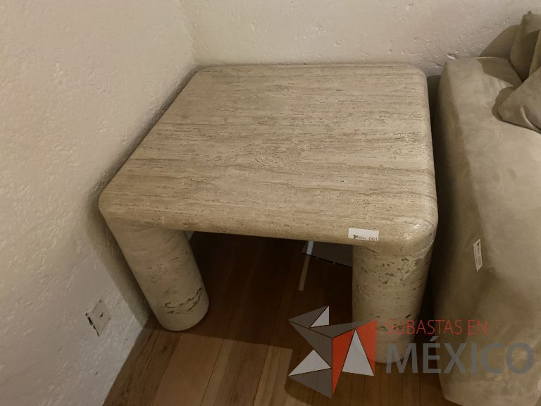 Lote 054 - Mesa de apoyo cuadrada de mármol - Imagen 2