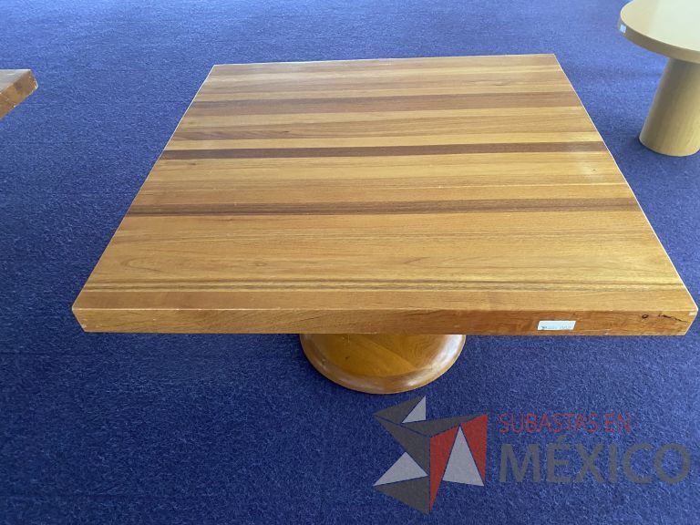 Lote 050 - 3 Mesas rectangulares con 2 bases de madera, 3 Mesas redondas de madera, etc... - Imagen 4