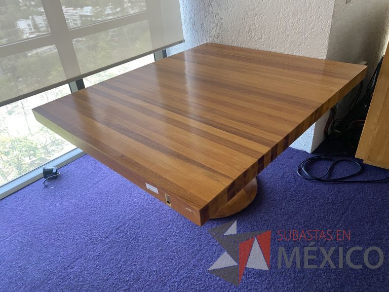 Lote 050 - 3 Mesas rectangulares con 2 bases de madera, 3 Mesas redondas de madera, etc... - Imagen 9