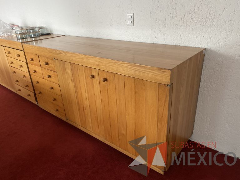 Lote 050 - 3 Mesas rectangulares con 2 bases de madera, 3 Mesas redondas de madera, etc... - Imagen 17