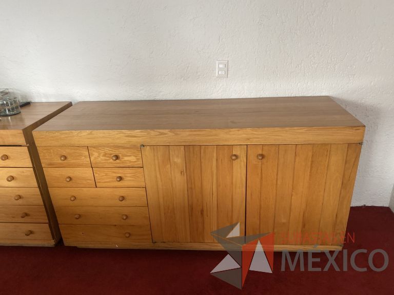 Lote 050 - 3 Mesas rectangulares con 2 bases de madera, 3 Mesas redondas de madera, etc... - Imagen 18
