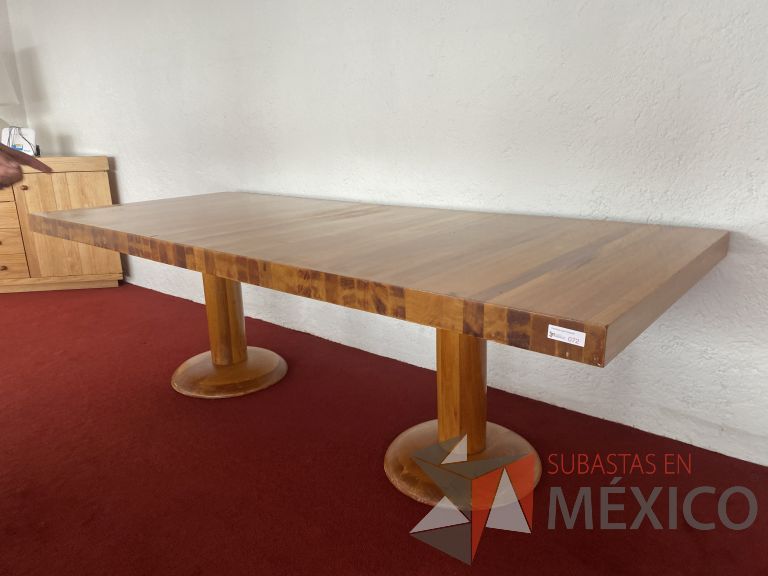 Lote 050 - 3 Mesas rectangulares con 2 bases de madera, 3 Mesas redondas de madera, etc... - Imagen 27