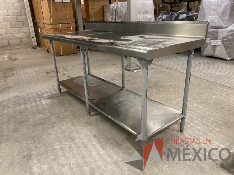 Lote 036 - Mesa de trabajo con cubierta de acero inoxidable y base metálica - Imagen 5