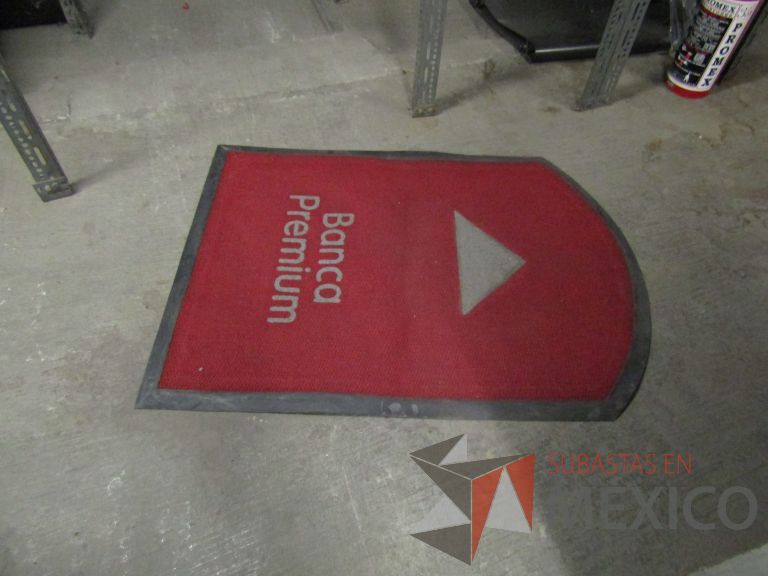Lote 044 - Lote con Tapetes de acceso, tapete de sala de espera y Tapete unifila - Imagen 8