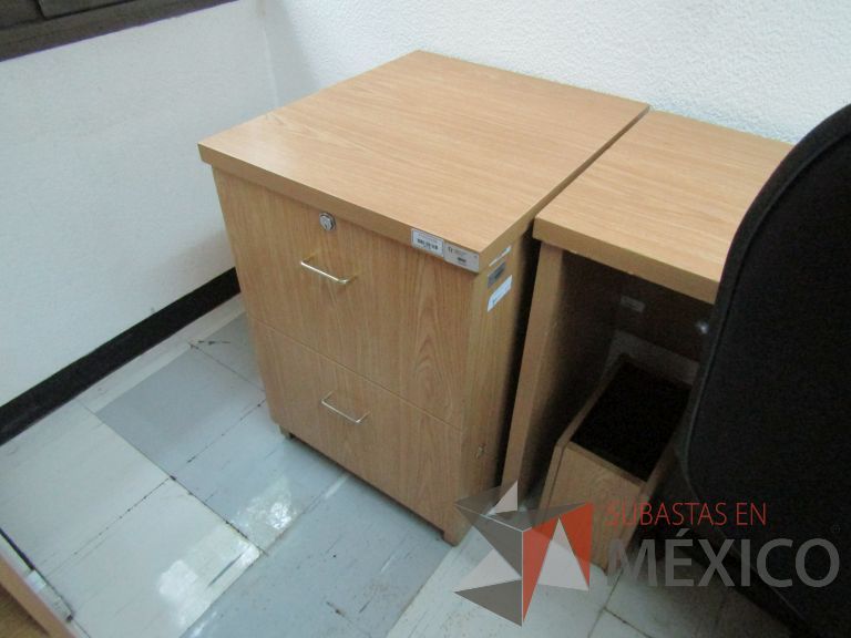Lote 117 - Archivero vertical de 2 cajones