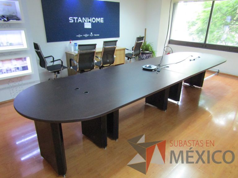 Lote 144 - Mesa de sala de juntas para 12 personas, dividida en 2 secciones con 6 bases - Imagen 10