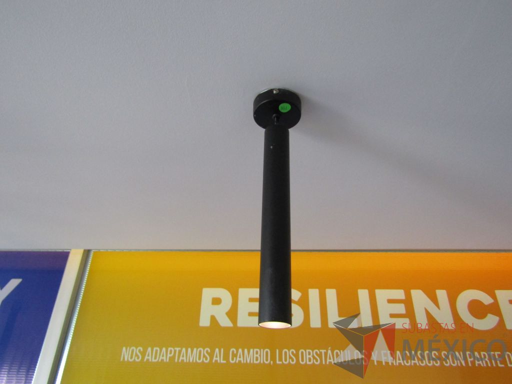 Lote 148 - Luminaria cilindrica