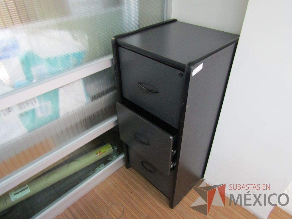Lote 187 - Archivero vertical alto de 3 cajones - Imagen 3