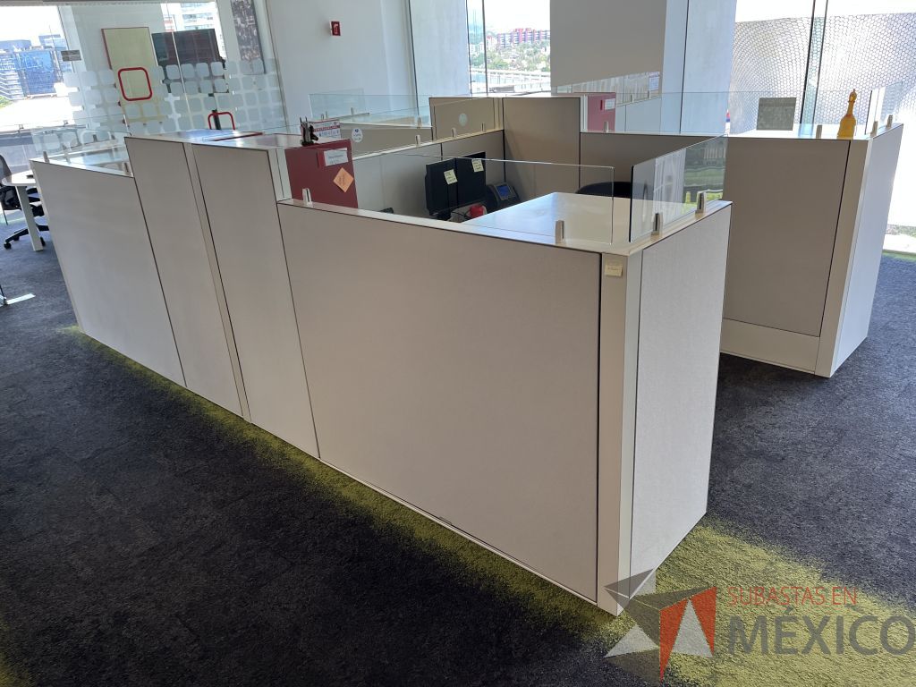 Lote 009 - Estación de trabajo para 4 personas incluye 4 Credenzas, 4 Gabinetes y 4 Gavetas - Haworth - Imagen 4